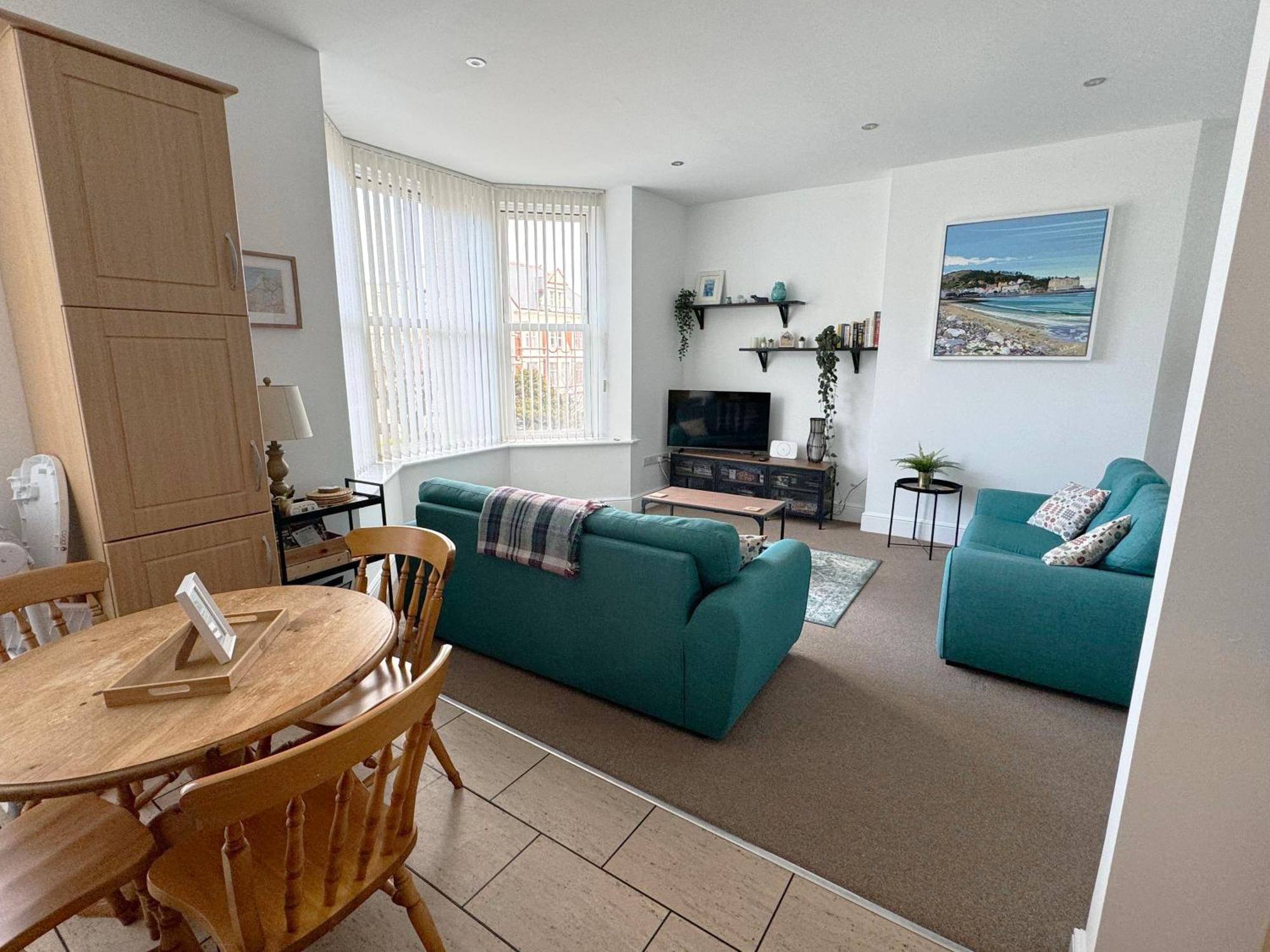 Private Parking, Central Llandudno, King Bed With Ensuite At Clement Lodge エクステリア 写真